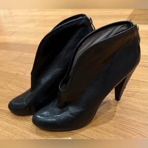 Vince Camuto Black Leather Women's High-Heel Ankle Boots Booties